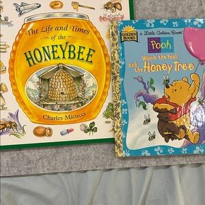 Winnie the Pooh and the Honey Tree Little Golden Book - Blue